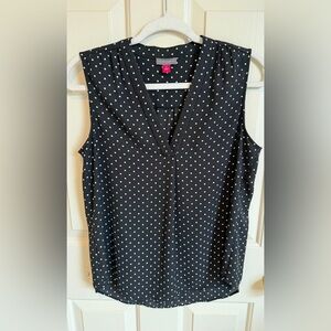 Vince Camuto Black Polka Dot Sleeveless V-Neck Blouse. Size small. EUC